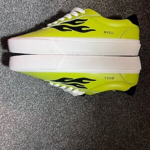 STRAYE Oxell Neon Green Flame Sneakers SZ 14